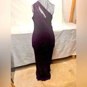 Verwin sequined gown, size Large.